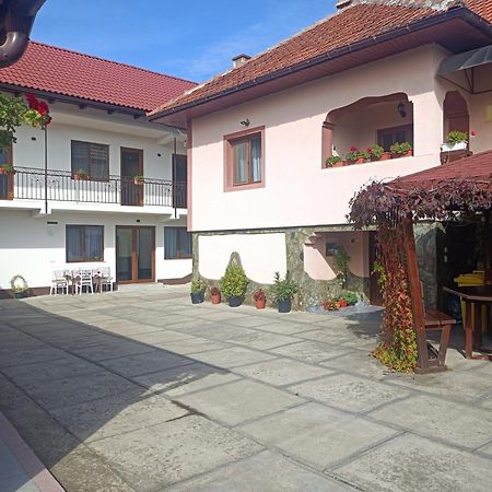 Pensiunea Ileana Novaci-Străini Extérieur photo