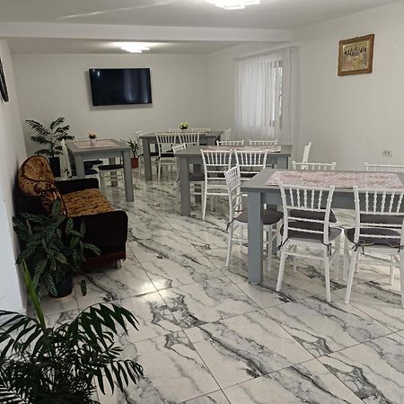 Pensiunea Ileana Novaci-Străini Extérieur photo