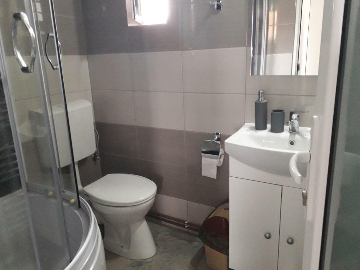 Pensiunea Ileana Novaci-Străini Extérieur photo